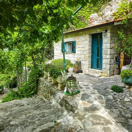 Villa Tiho Podspilje (Split)