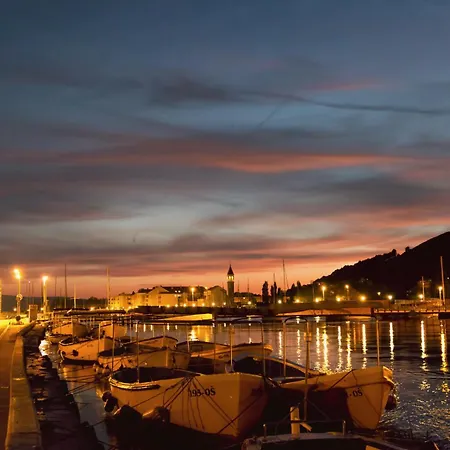 Villa Tiho بيت للعطل