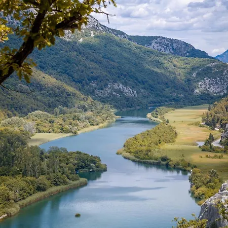 بيت للعطل Villa Tiho Podspilje (Split)