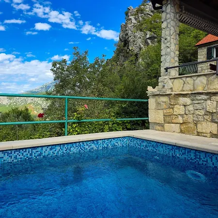 Villa Tiho Podspilje (Split)