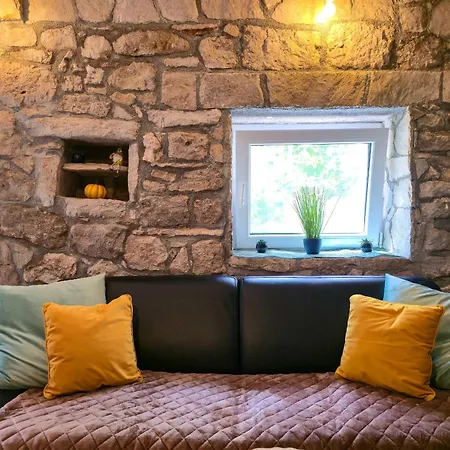 Villa Tiho بيت للعطل