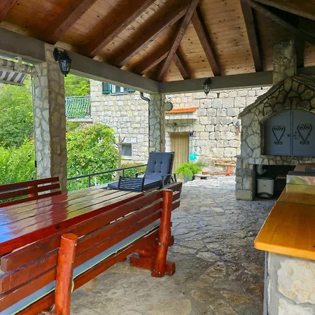 Villa Tiho بيت للعطل