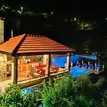 Tiho Vikendica Podspilje (Split)