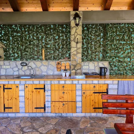 With A Private Pool Nyaraló *