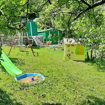 With A Private Pool * Podspilje (Split)